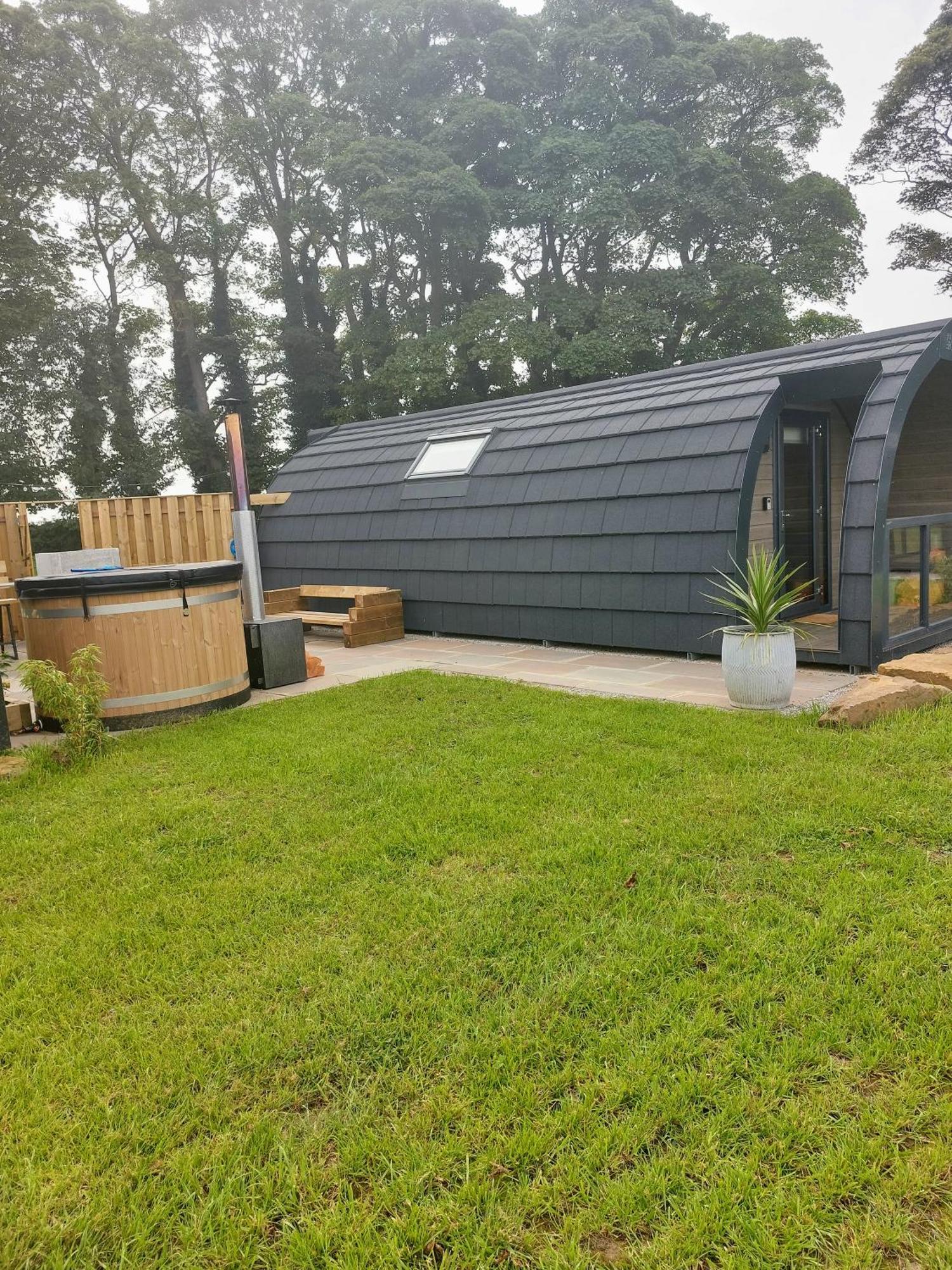 Eastfield Glamping Farm 호텔 Spennithorne 외부 사진