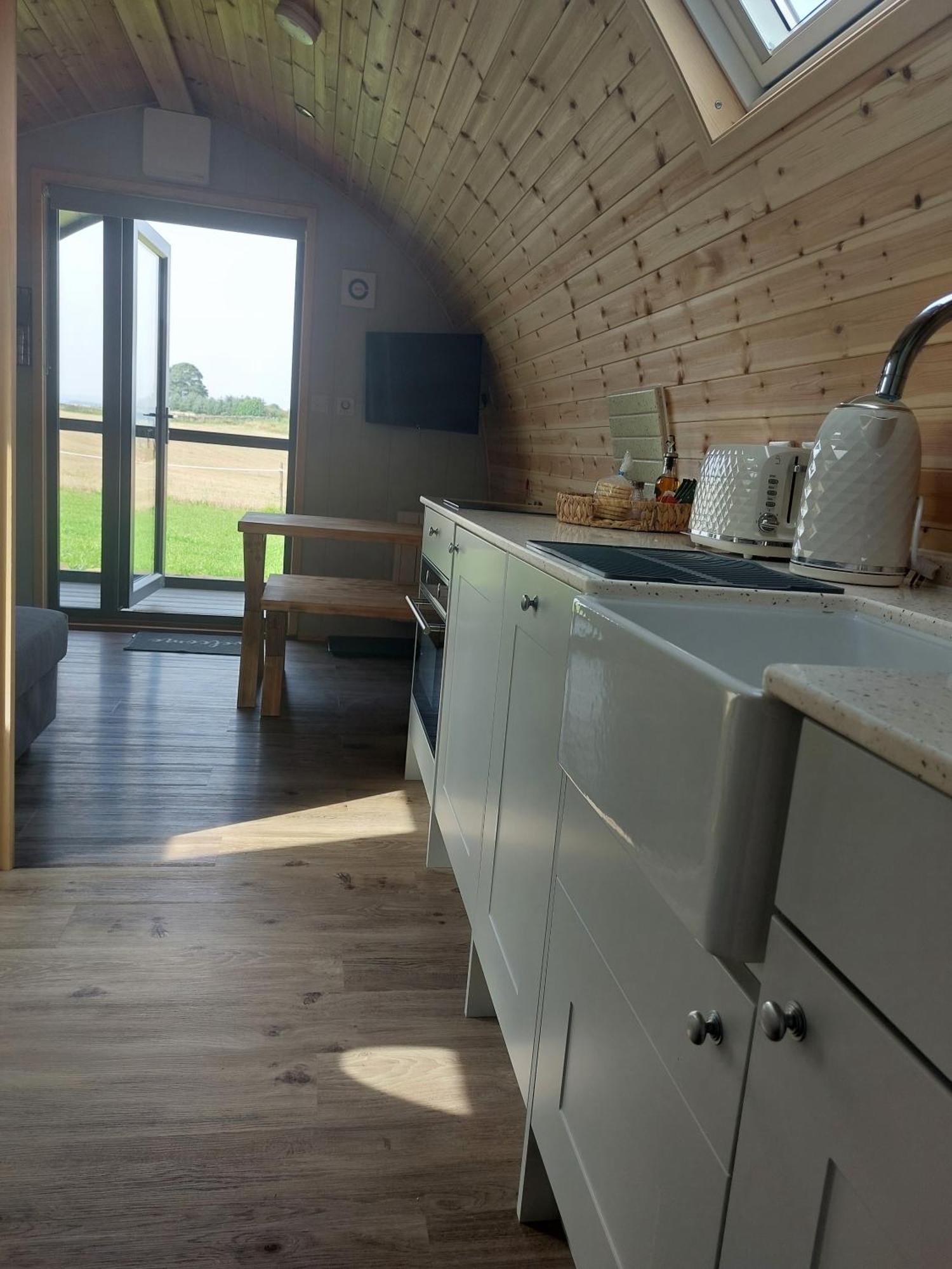 Eastfield Glamping Farm 호텔 Spennithorne 외부 사진